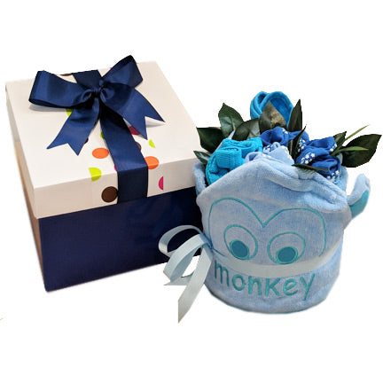 baby nappy cake hooded towel baby socks singlets in a bouquet