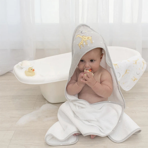 Noah Giraffe Neutral Hooded Baby Bath Towel