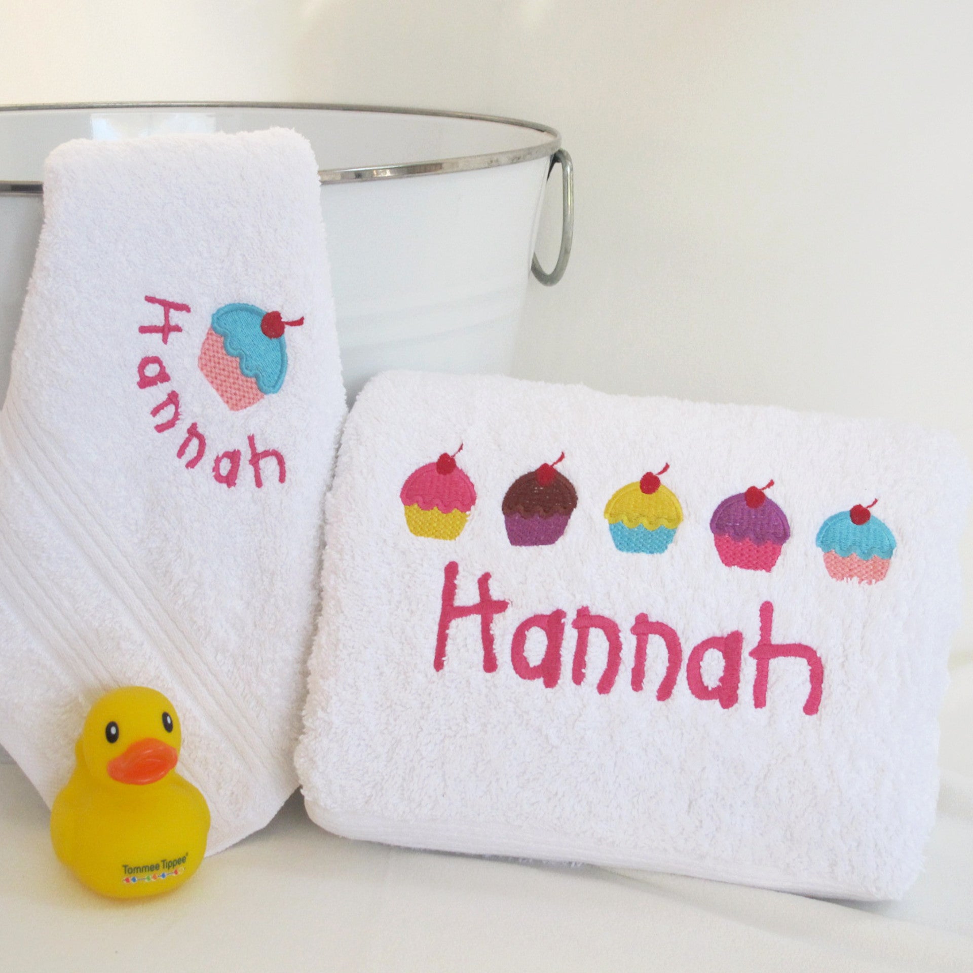 girls personalised bath towel set cup cakes design